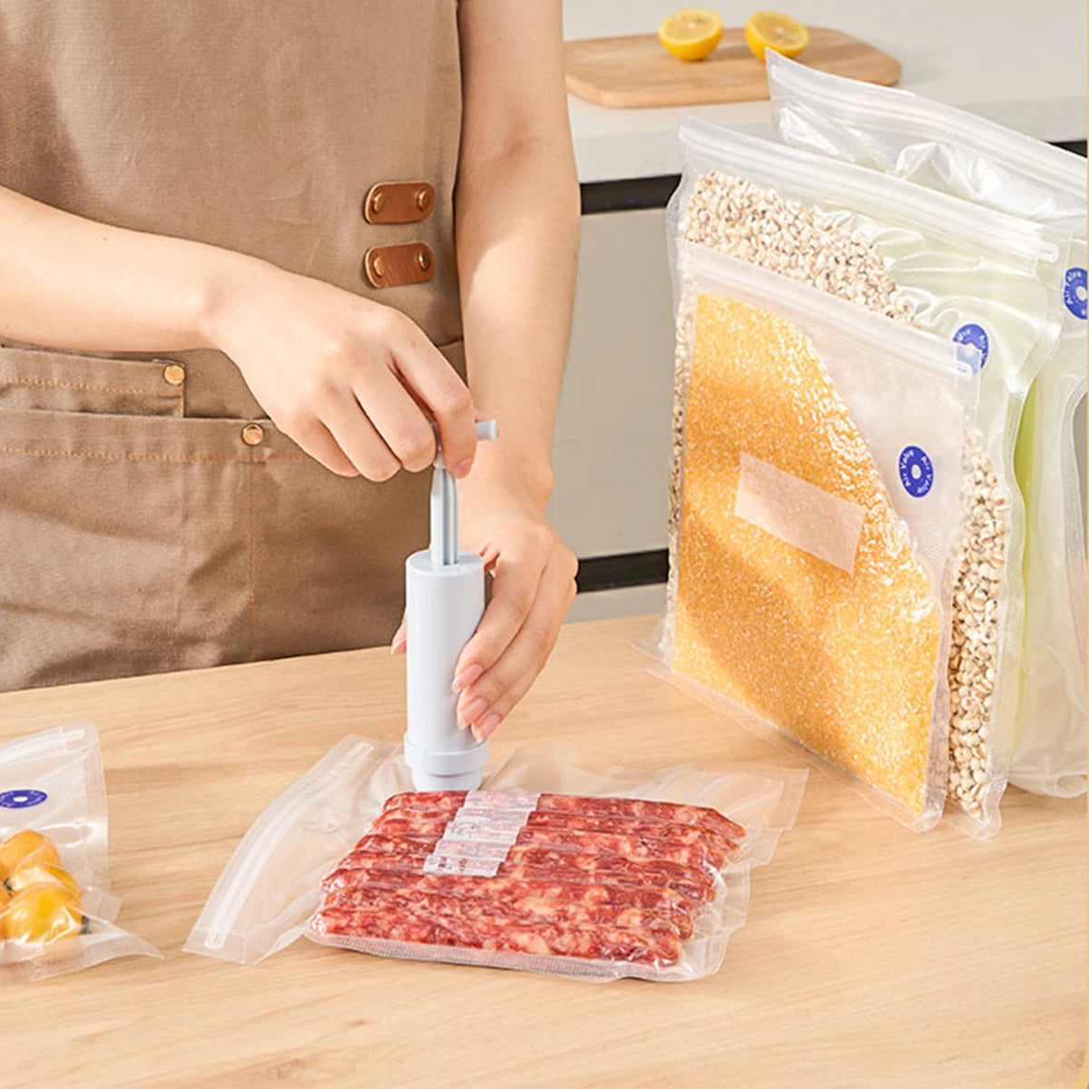 22packs ( 20pcs Vaccum Food Storage Bag and 2pcs Sealing Clips) Packaging Bags, Reusable Clear Vacuum Food Storage Bag